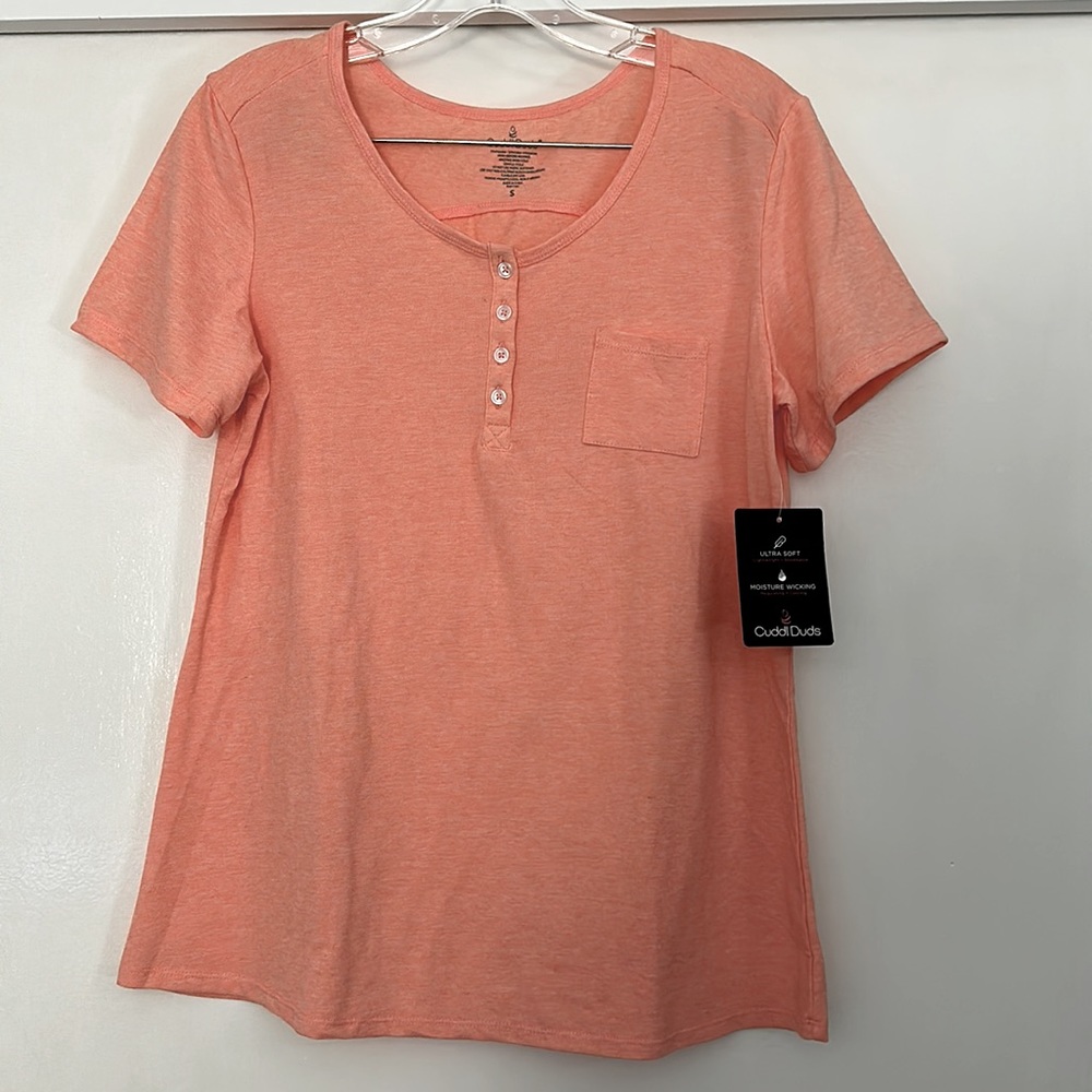Cuddl Duds Peach Henley Tee Size Small NWT